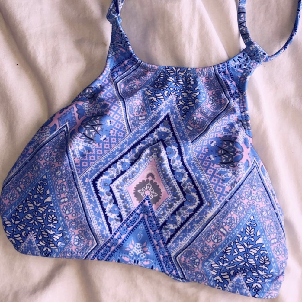 Halter bikini top
